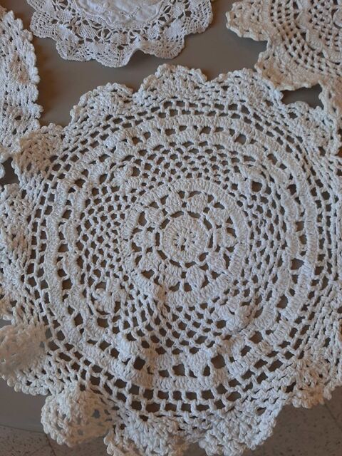 Napperons anciens 12 Cagnes-sur-Mer (06)