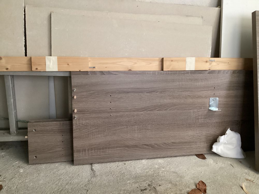 Lit 140 x 190 ch&ecirc;ne gris &eacute;tat neuf Meubles