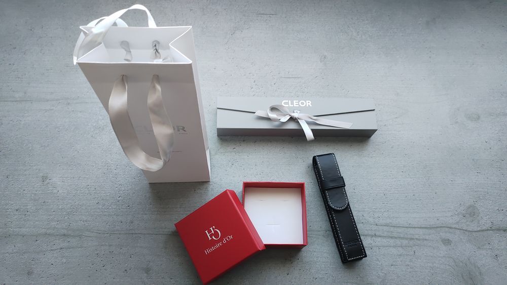 Lot de bo&icirc;tes de pr&eacute;sentation pour bijoux en tr&egrave;s bon &eacute;tat Bijoux et montres