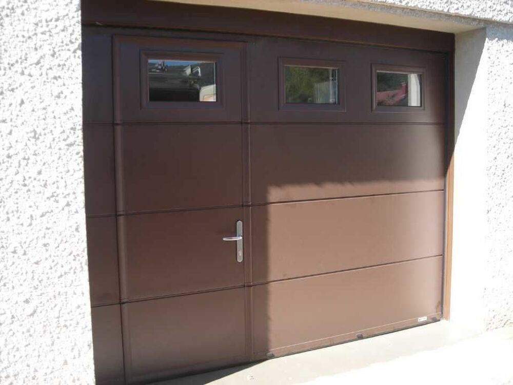 porte de garage neuve Bricolage