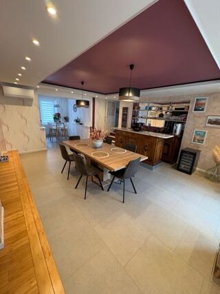  Maison � vendre 10 pi�ces 240 m�