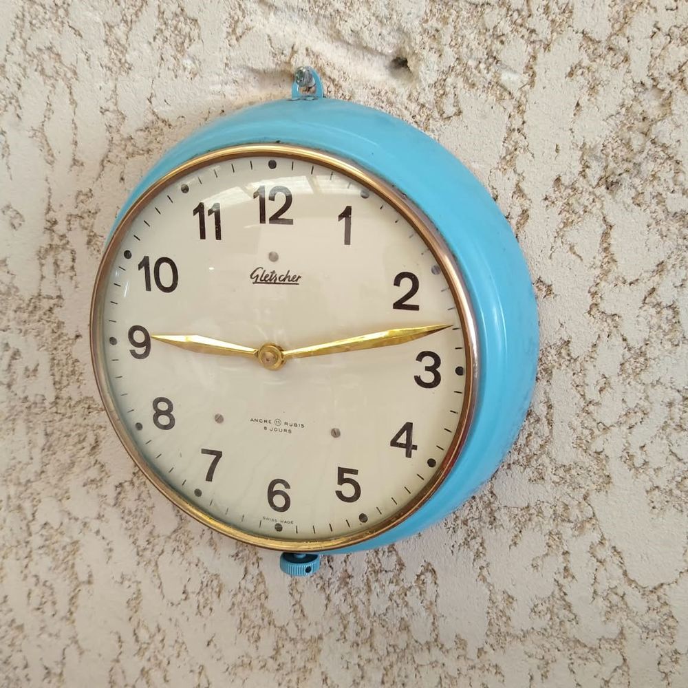Horloge murale Gletscher Swiss Made, ann&eacute;es 1950 Décoration