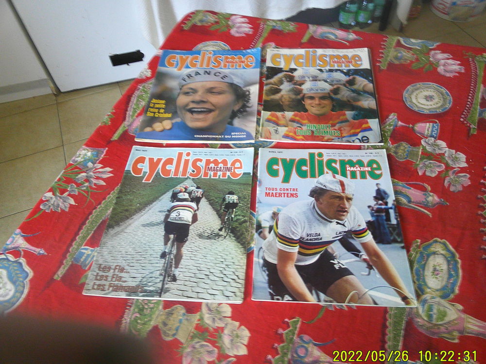 15. Revues Cyclisme Magazine de : 1976 a 1978 Livres et BD