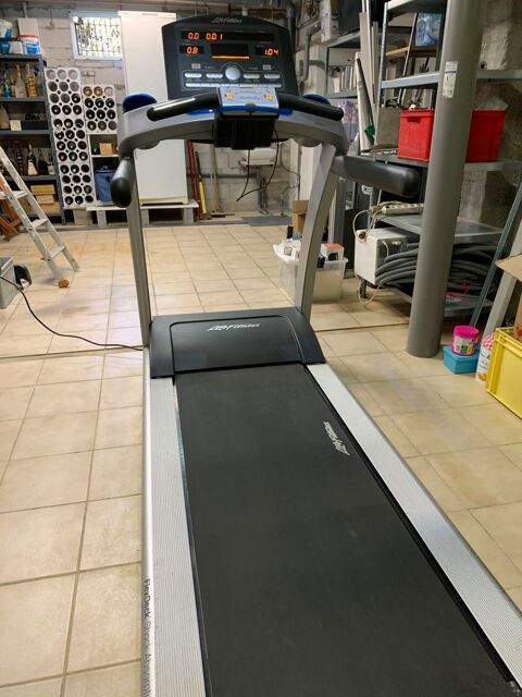 Tapis de course 159 Le Thoronet (83)