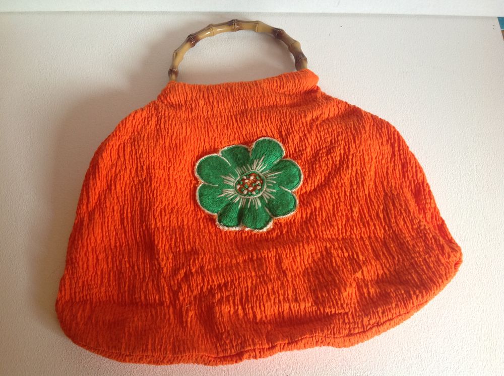 SAC ORIGINAL ORANGE &Agrave; FLEUR VERTE FAIT MAIN Maroquinerie