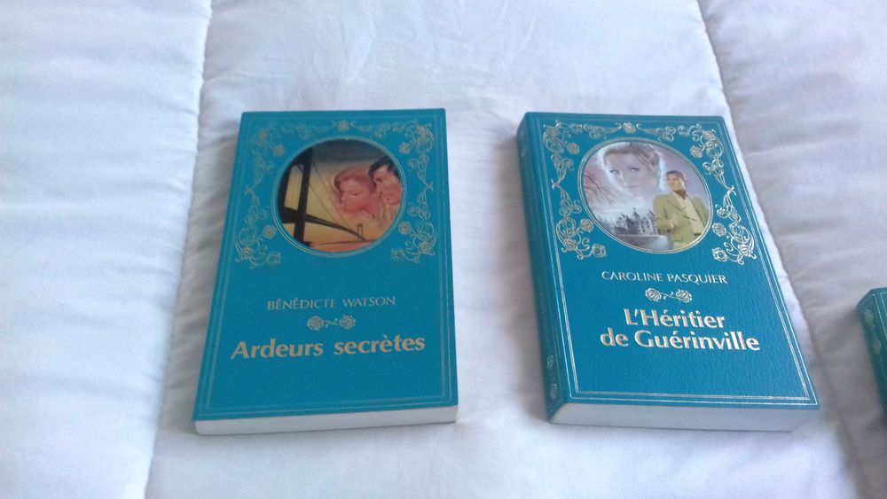 ROMANS A L'EAU DE ROSE Livres et BD