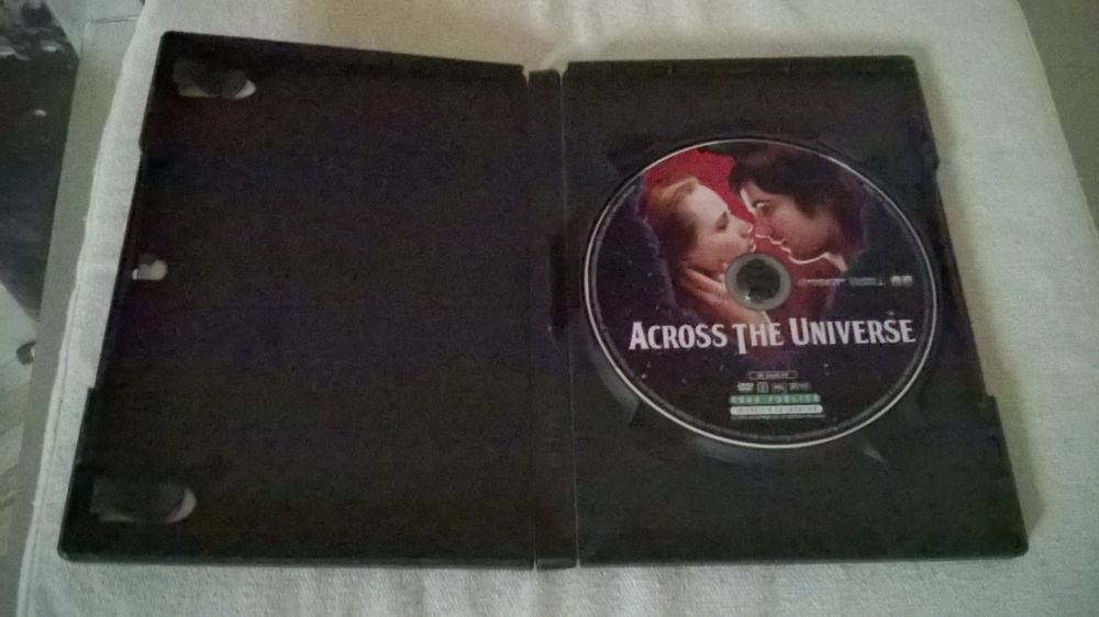 DVD Across The Universe
Jim Sturgess
2008
Excellent etat
DVD et blu-ray