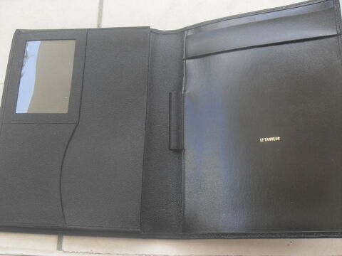 Bloc a courrier 28 Saint-Germain-au-Mont-d'Or (69)