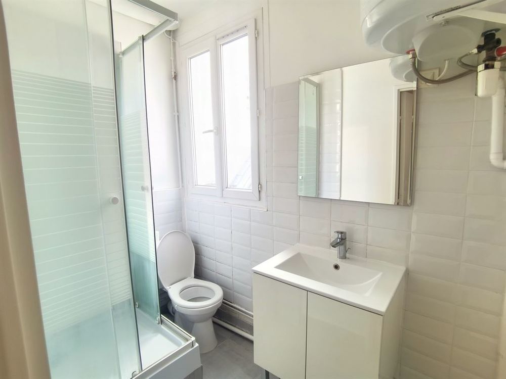Location Appartement Studio Stalingrad Paris 10