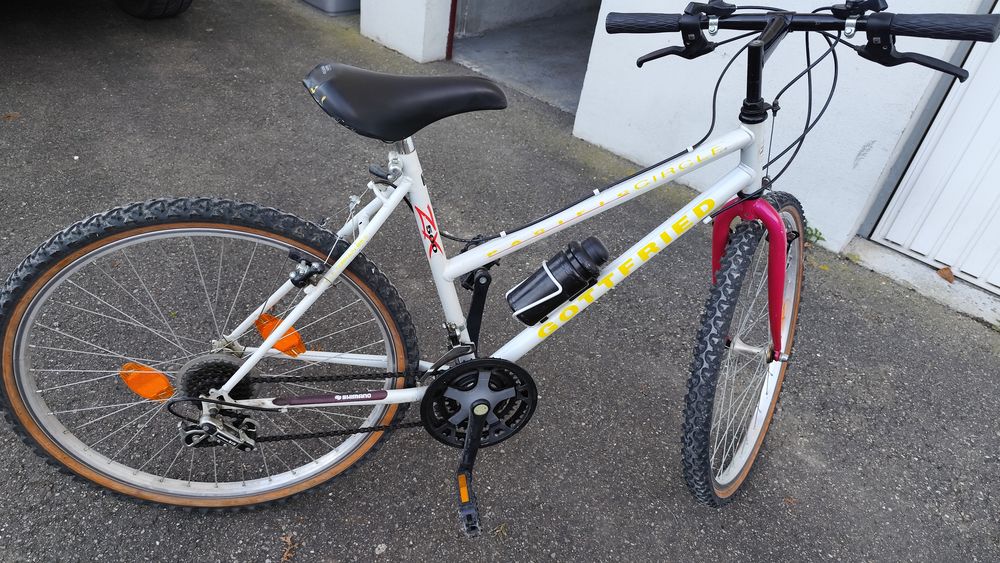 V&eacute;lo FEMME type VTT
Vélos