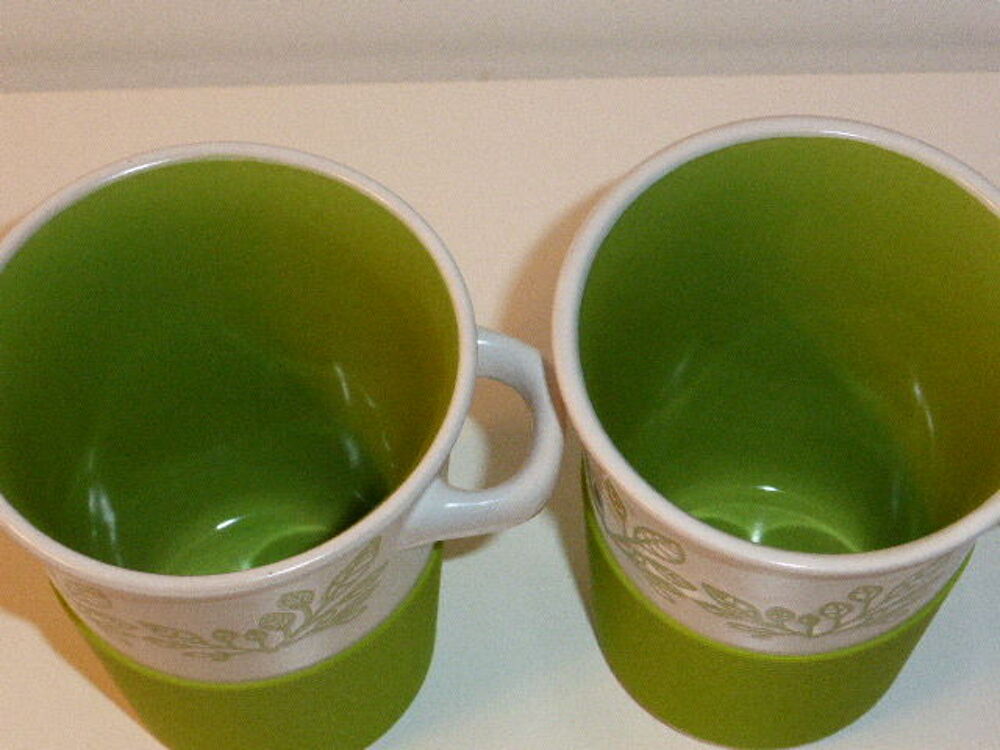 Lot de deux grand mugs fleurs verts et blancs Cuisine