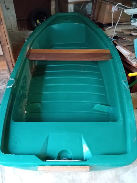 Bateau Vert en Plastique à Rames 400 Aumagne (17)