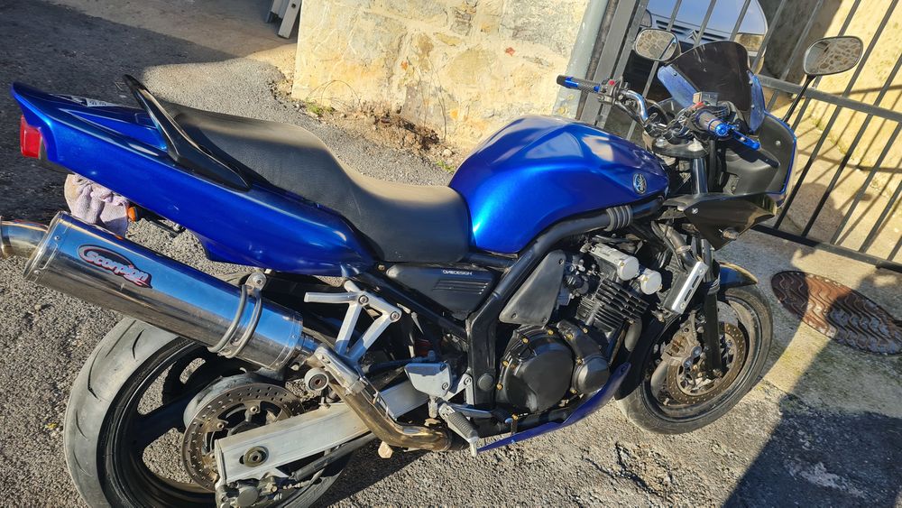 YAMAHA 2002 occasion 30140 Tornac