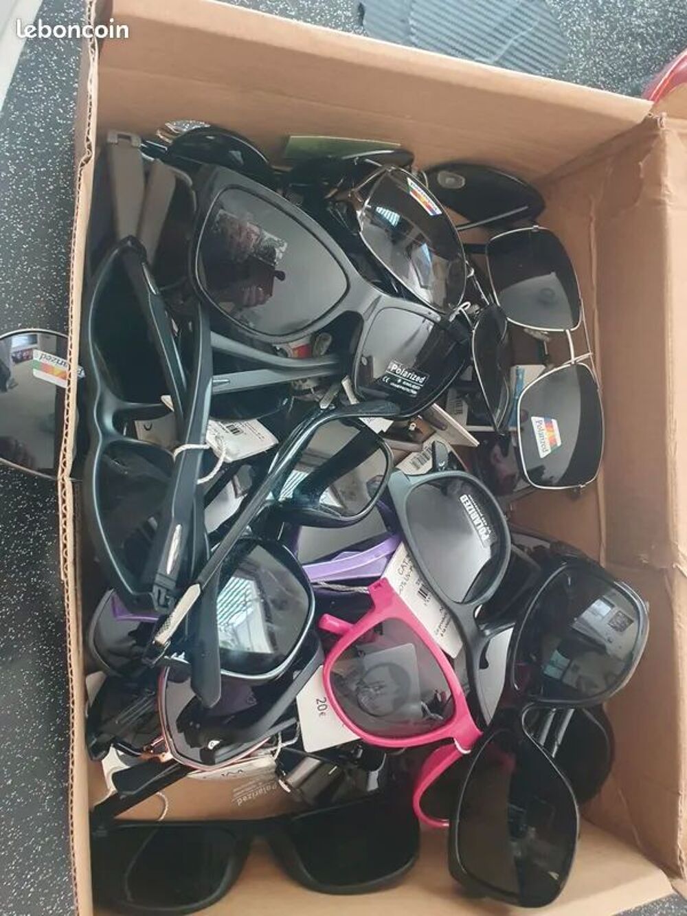 Lot de 30 pairs de lunette polarized Bijoux et montres