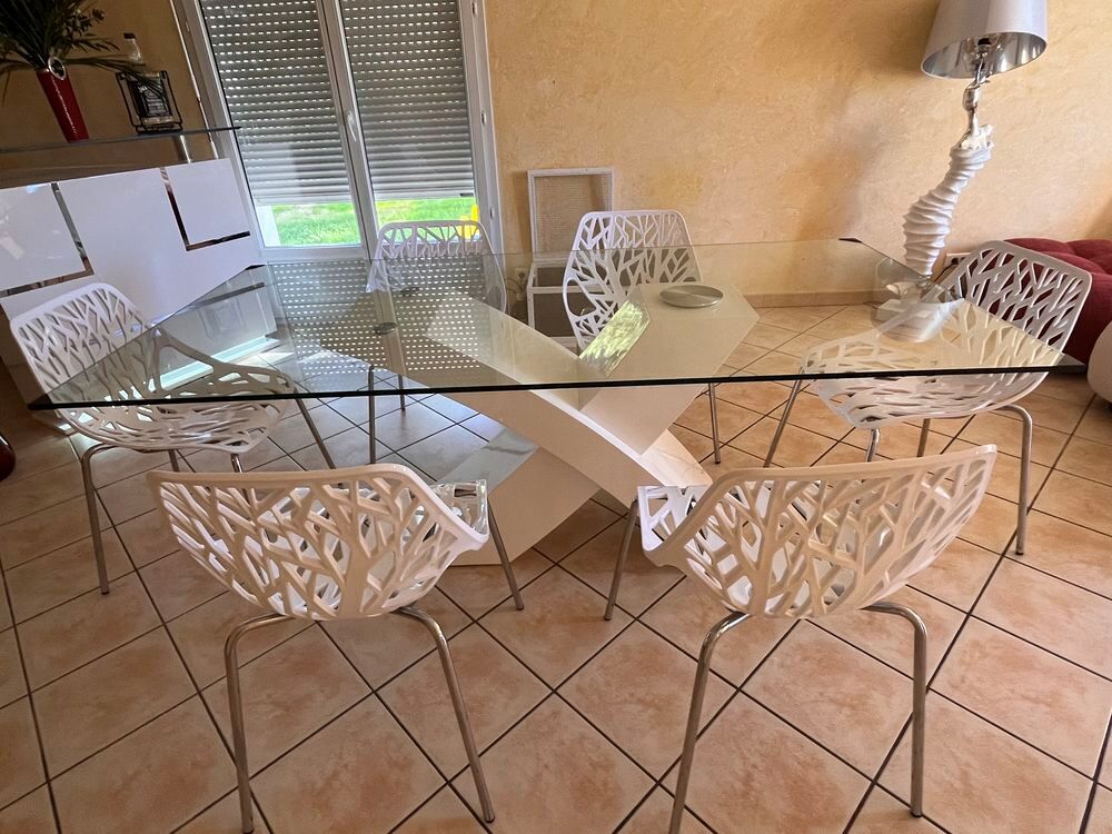 Table de salon et chaises 6 personnes Meubles