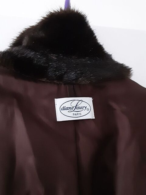 Très beau manteau de vison avec sa toque 0 Saint-Laurent-du-Var (06)