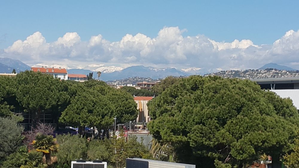 Vente Appartement Studio terrasse à 50 m de la mer St Laurent du Var Saint-laurent-du-var