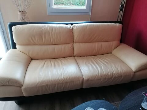 Canap Chteaudax trs bon tat 700 Saint-Av (56)