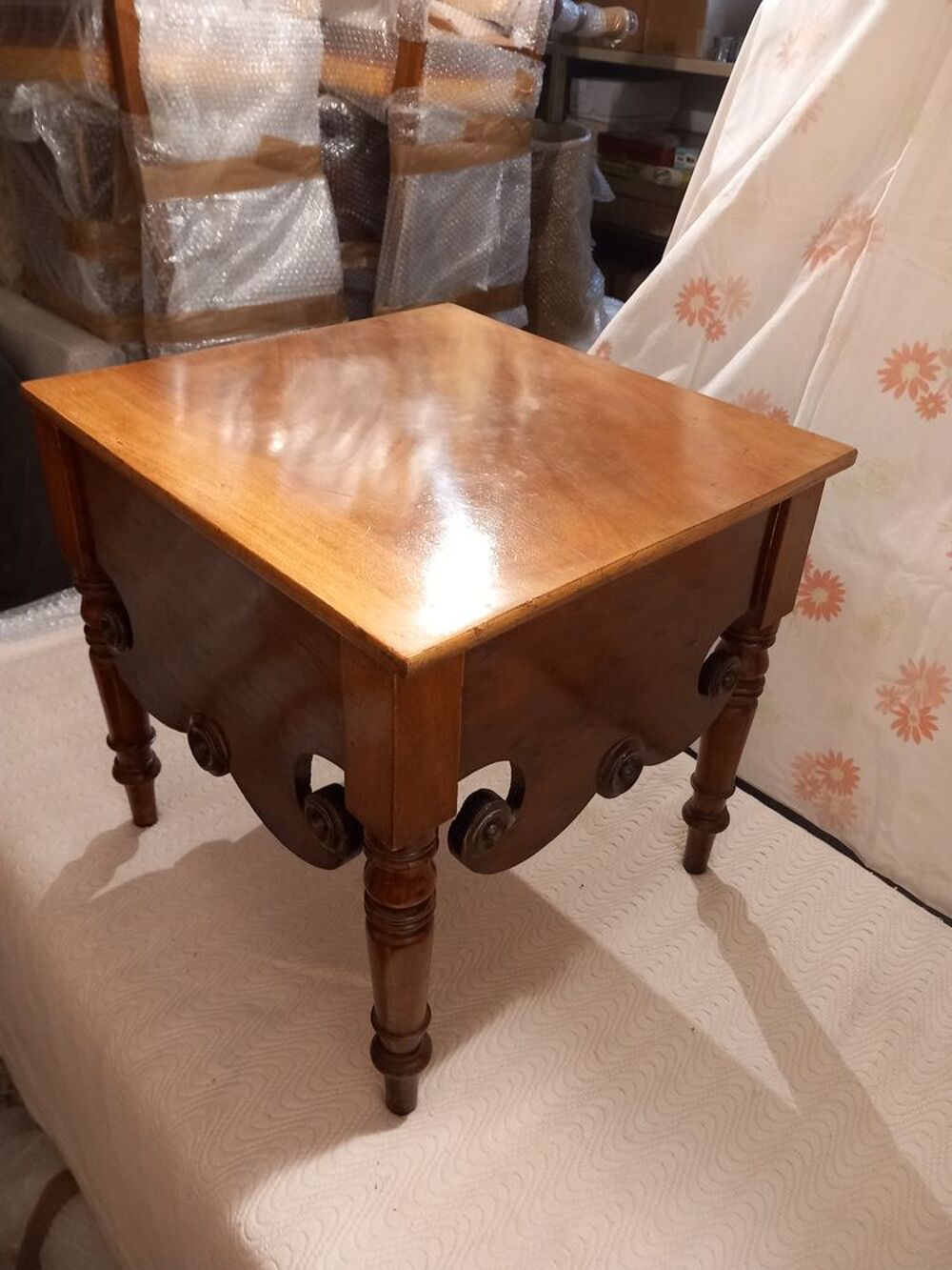 Table de chevet en acajou massif Meubles