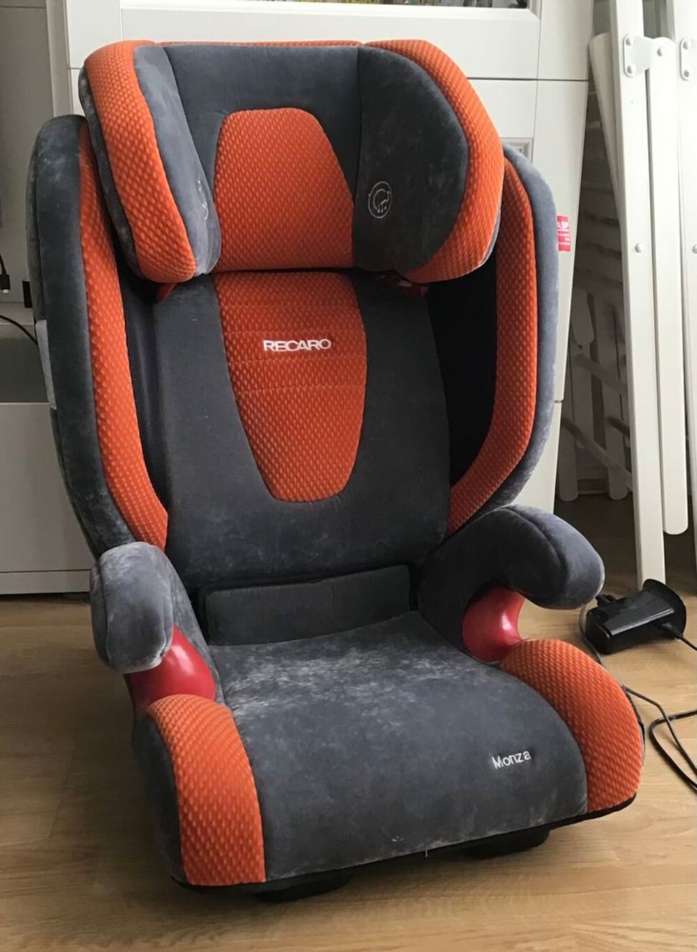 Achetez siège auto recaro quasi neuf, annonce vente à Versailles