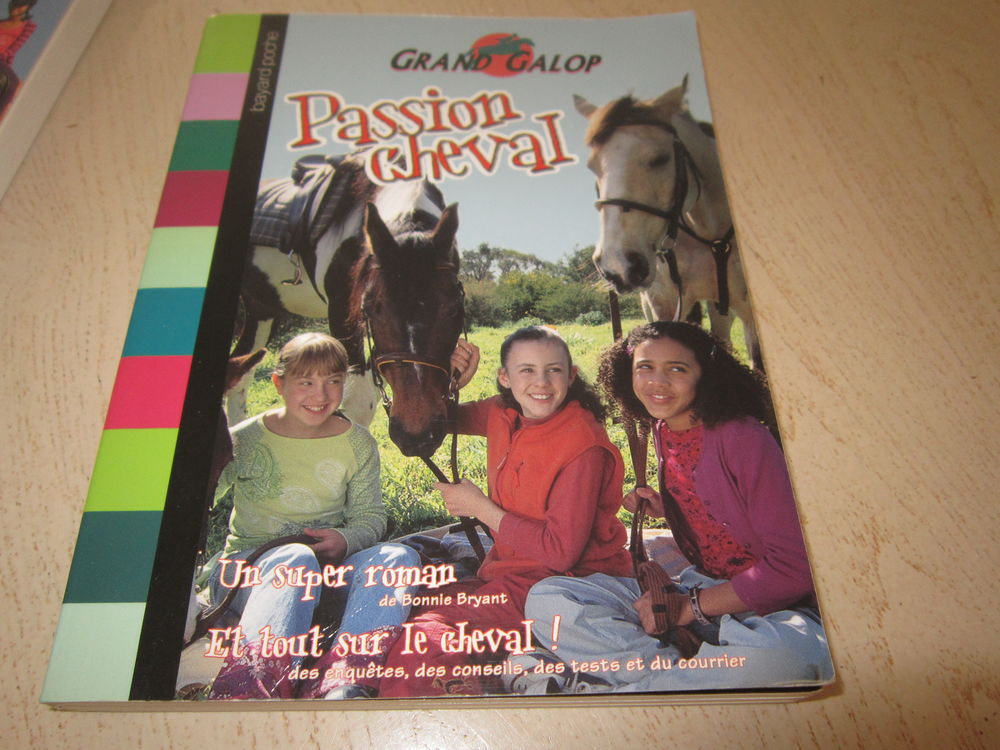 Vingt trois (23) livres Grand galop Livres et BD