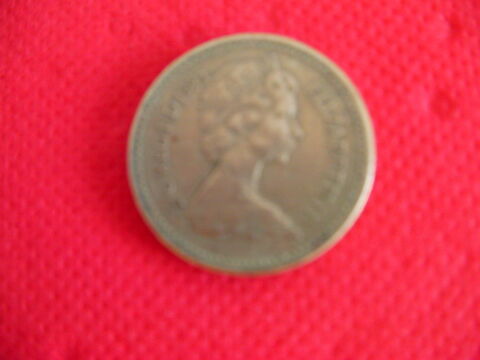 Pice ONE POUND Royaume Uni - anne 1983 0 Saint-Etienne (42)