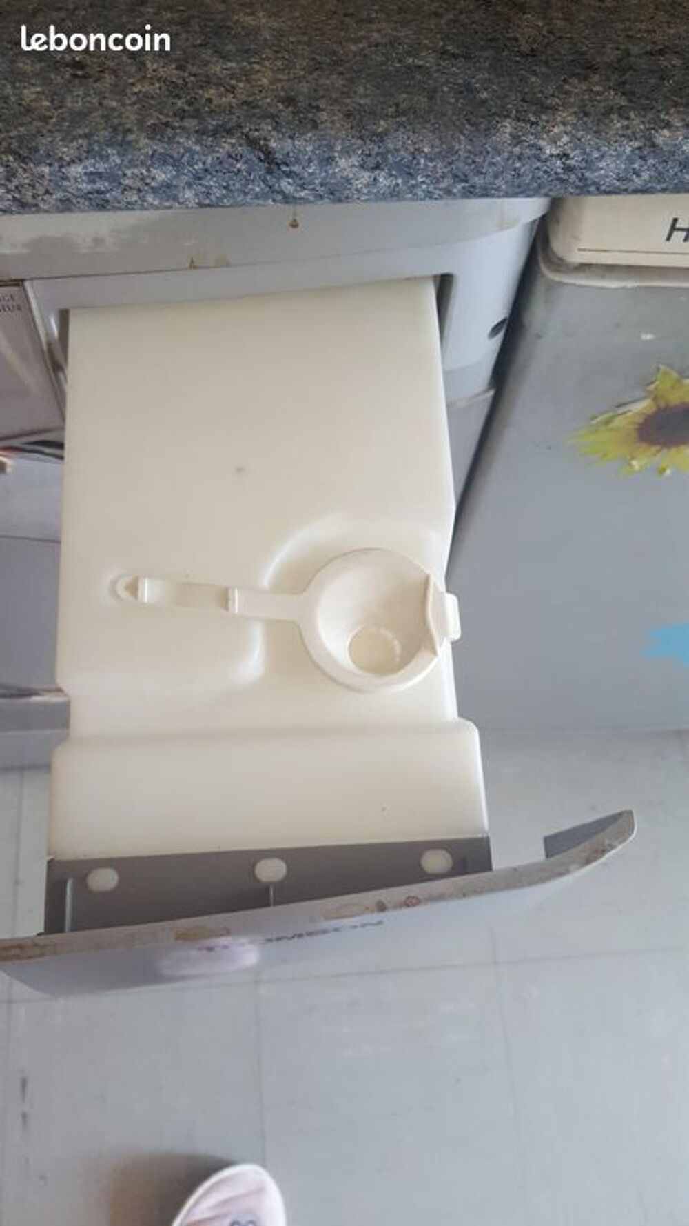 S&egrave;che linge Thomson, pas de livraison a venir chercher .
Electroménager