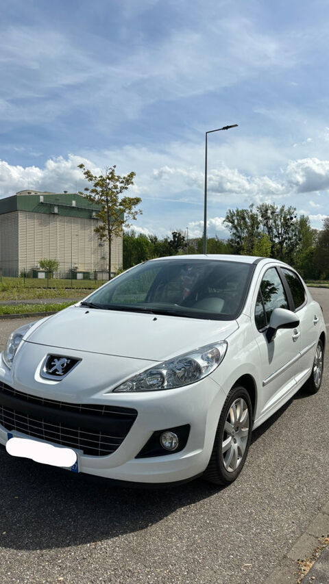 Peugeot 207 1.6 HDi 92ch FAP Féline