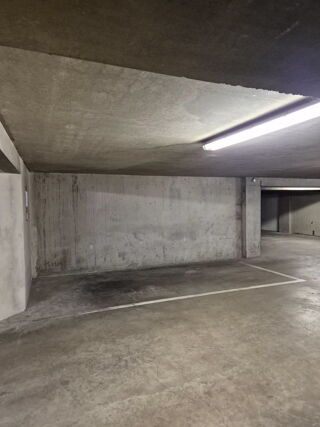  Parking / Garage  louer 13 m
