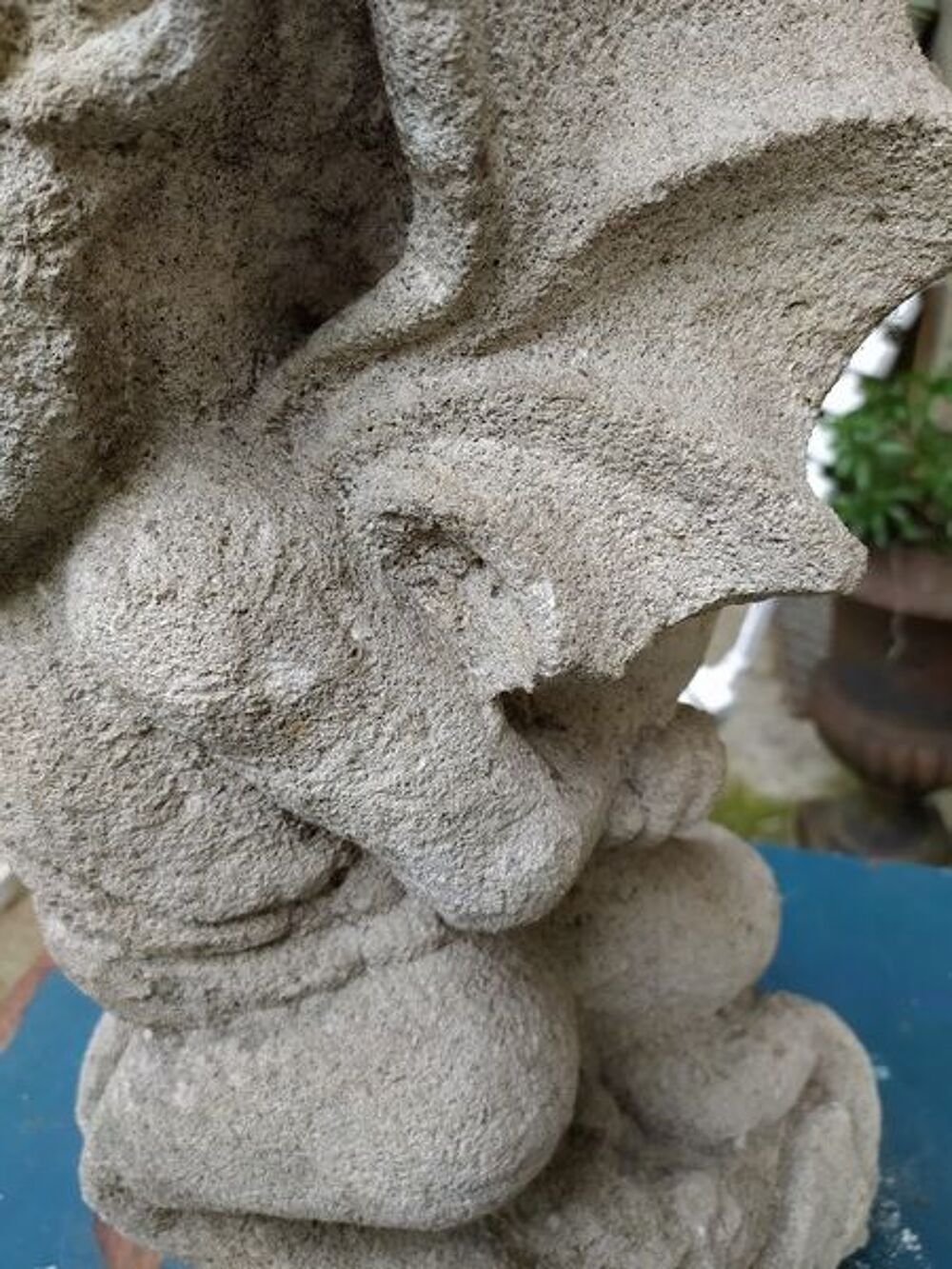 Statue en Pierre Sculpt&eacute;e Diable Satyre 
Décoration