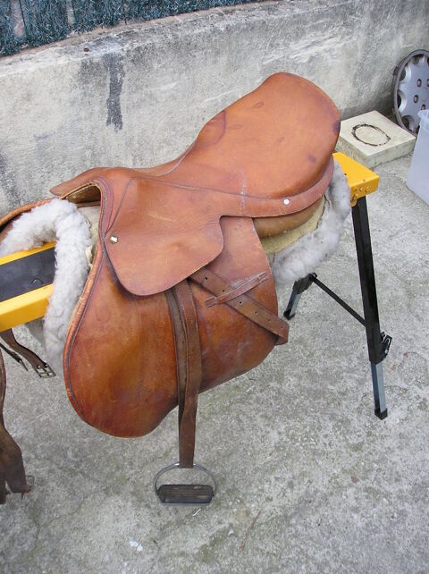Selle d'équitation complète en cuir + tapis+bride complète 400 Septèmes-les-Vallons (13)