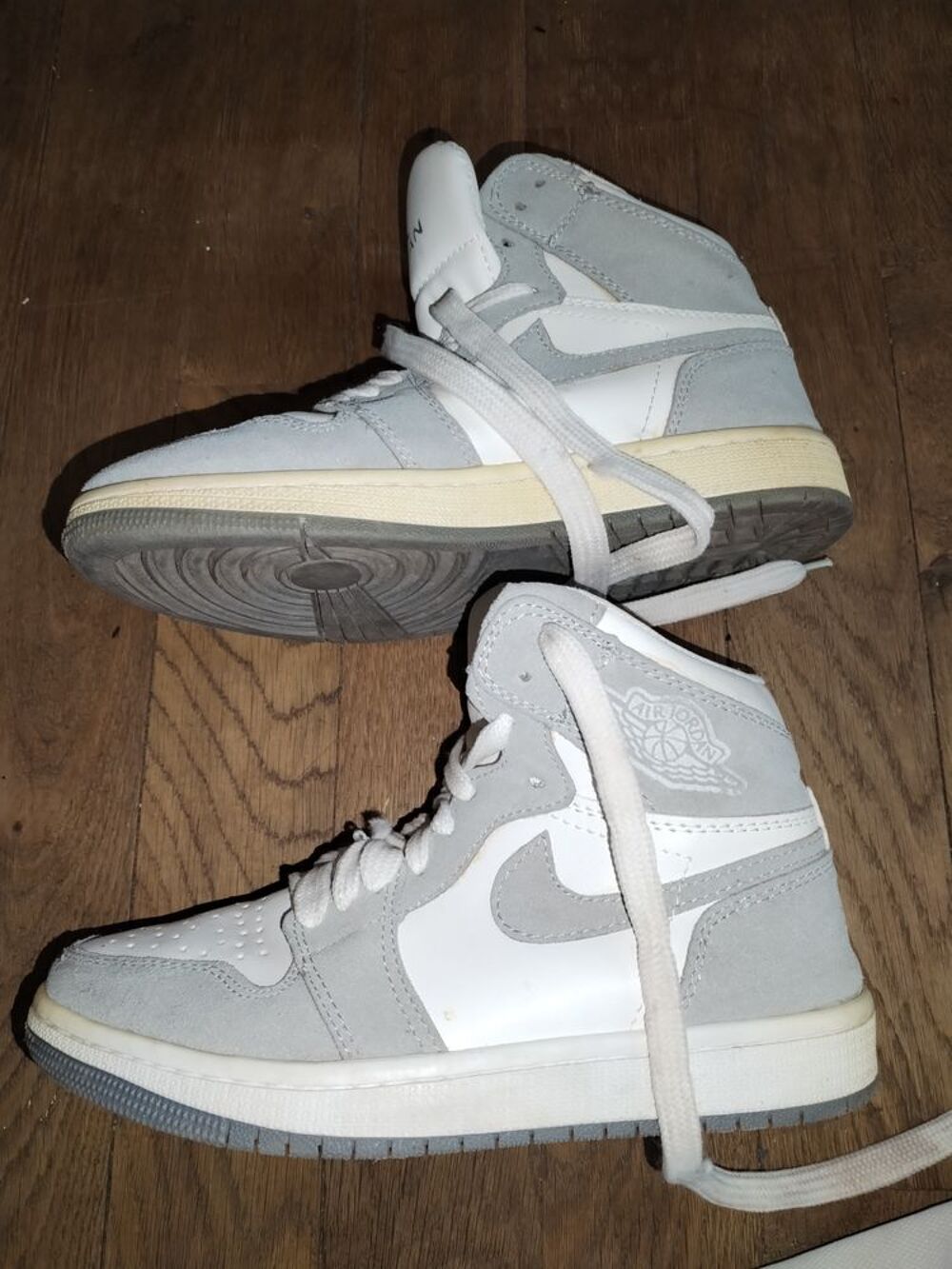 Basket NIKE AIR JORDAN (taille 39) Chaussures