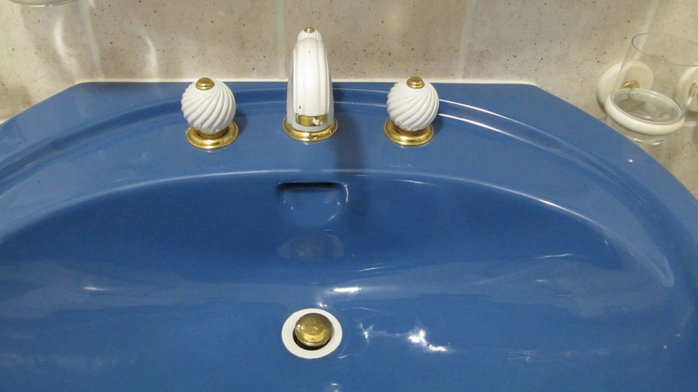 Grand LAVABO colonne c&eacute;ramique bleu 70x53 avec robinetterie Bricolage