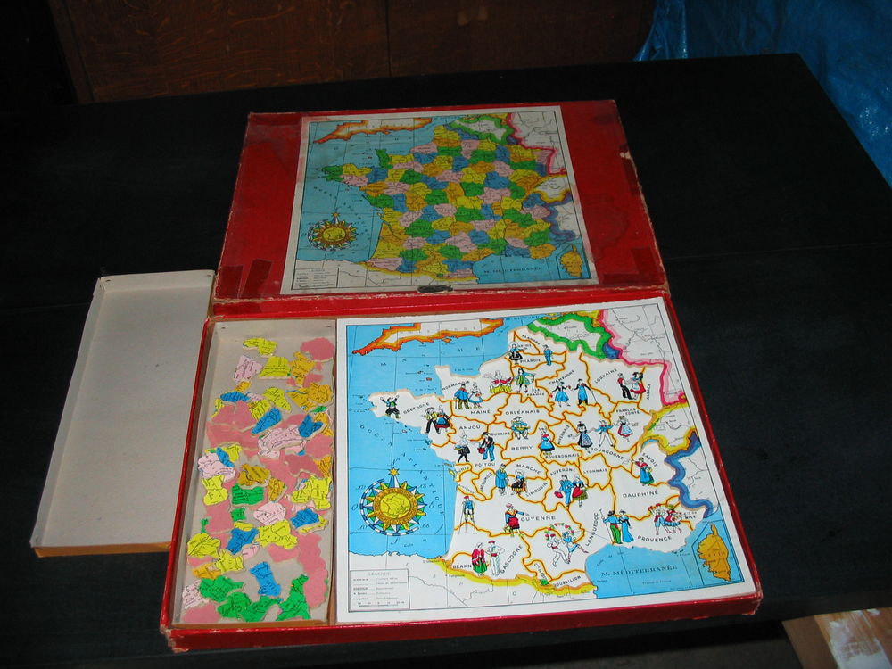 Ancien puzzle "LA FRANCE PAR DEPARTEMENTS" Jeux / jouets