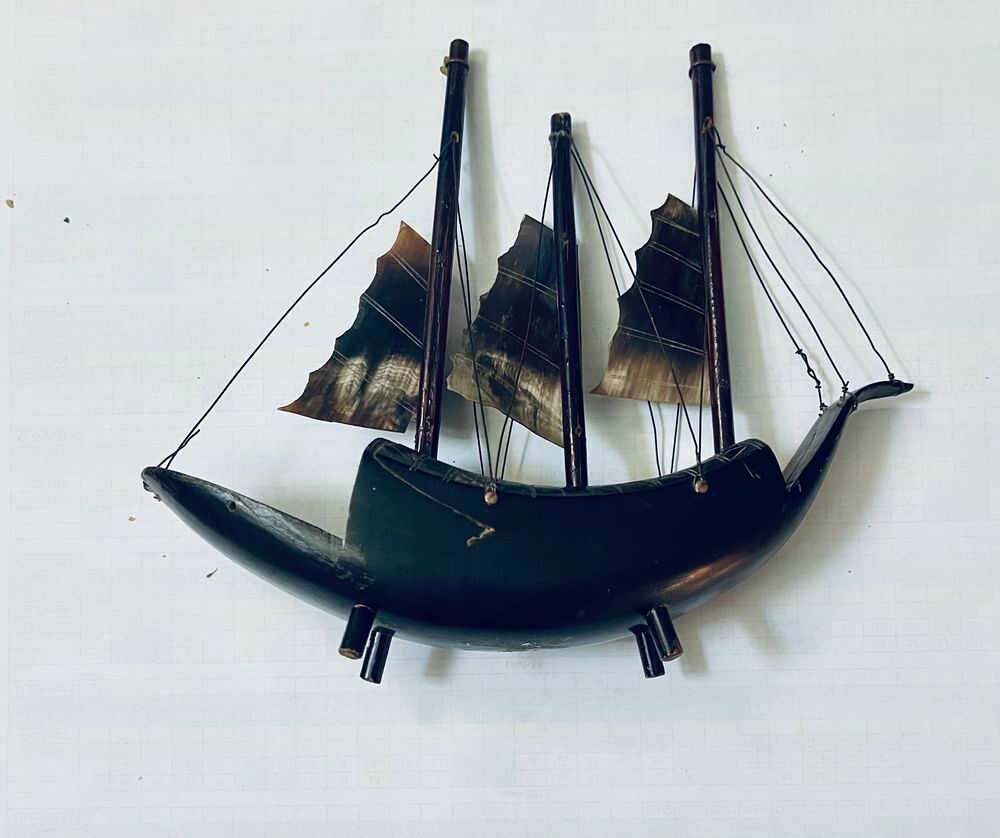 bateau, d&eacute;coration noir de XIXe si&egrave;cle 