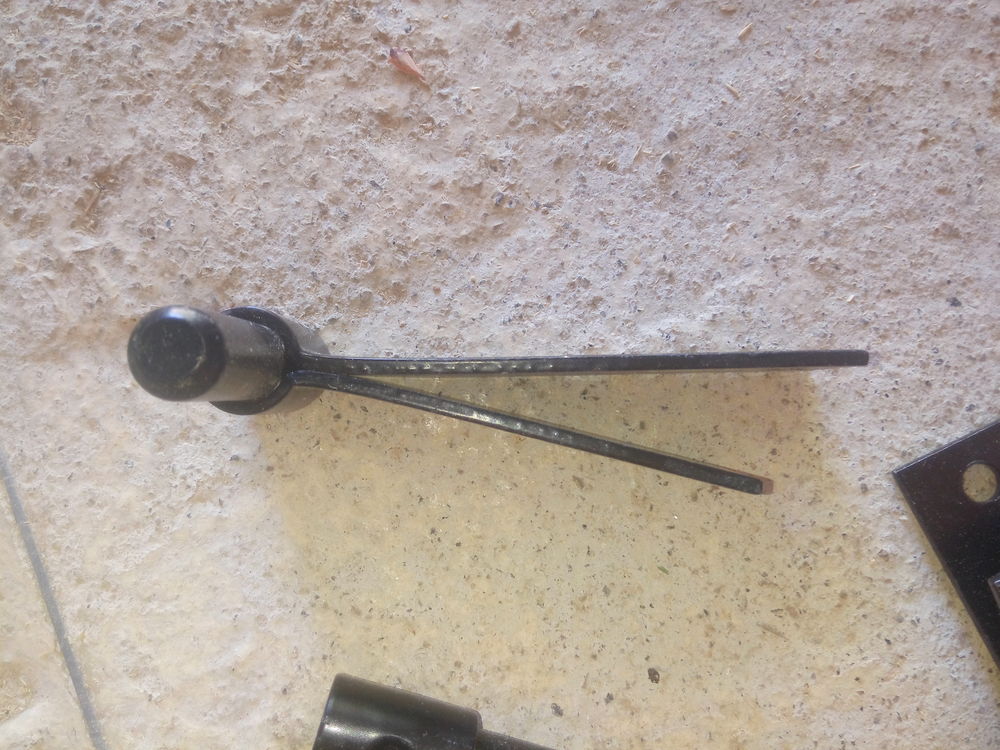 Lot gonds et arr&ecirc;ts pour volets Bricolage