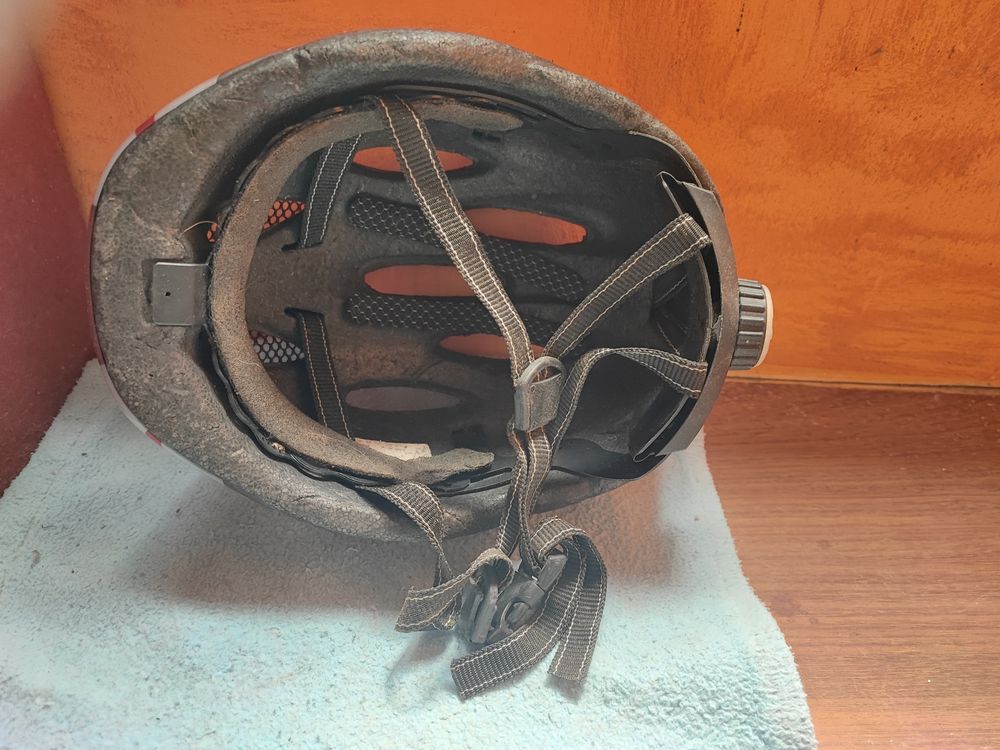 Casque &agrave; v&eacute;lo Vélos