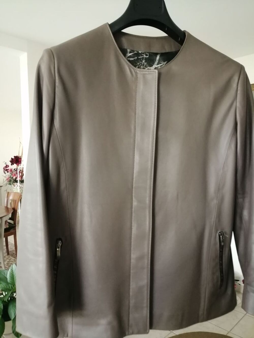 Veste beau cuir, vert olive, t.44 Vêtements