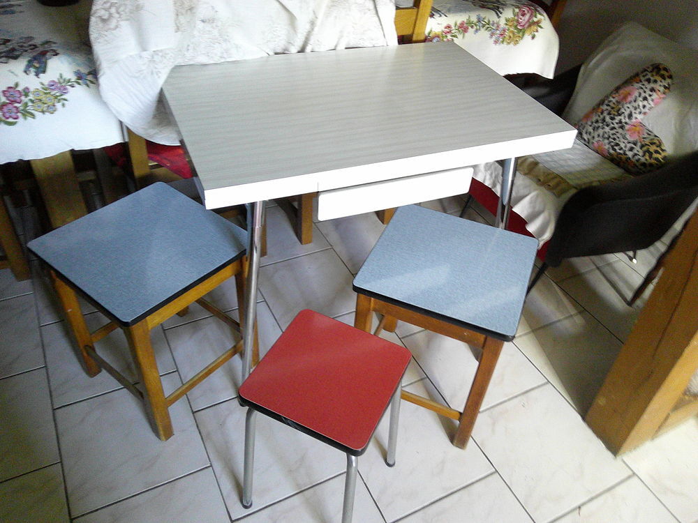 chaises tables et tabourets Meubles