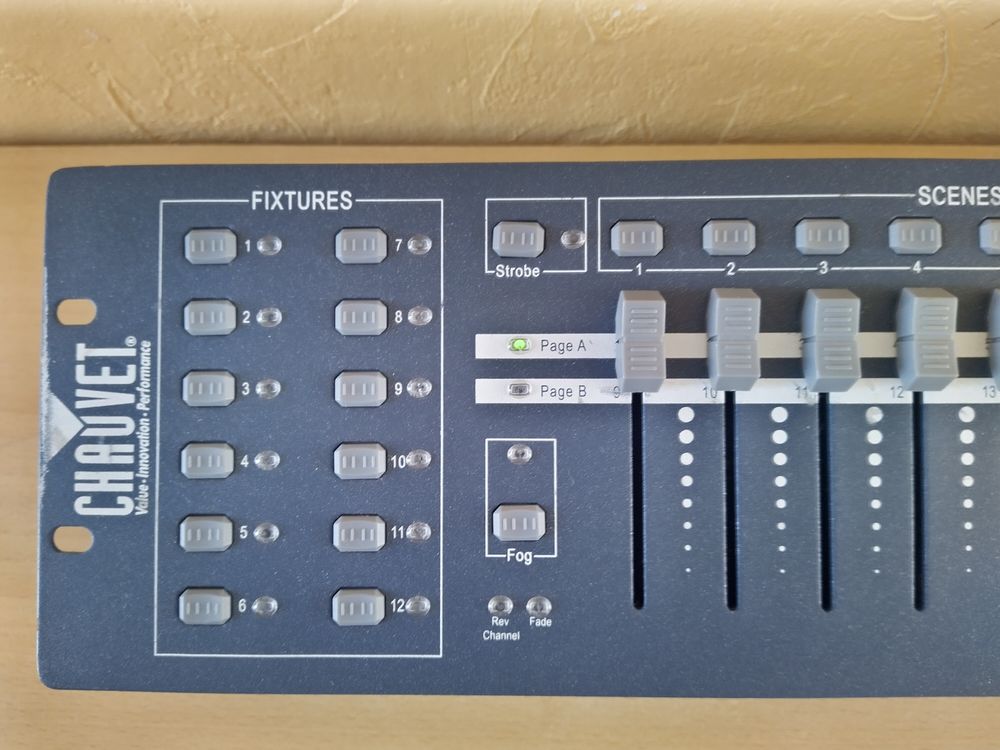 Contr&ocirc;leur de jeux de lumi&egrave;re universel Chauvet DJ Obey 40
Audio et hifi