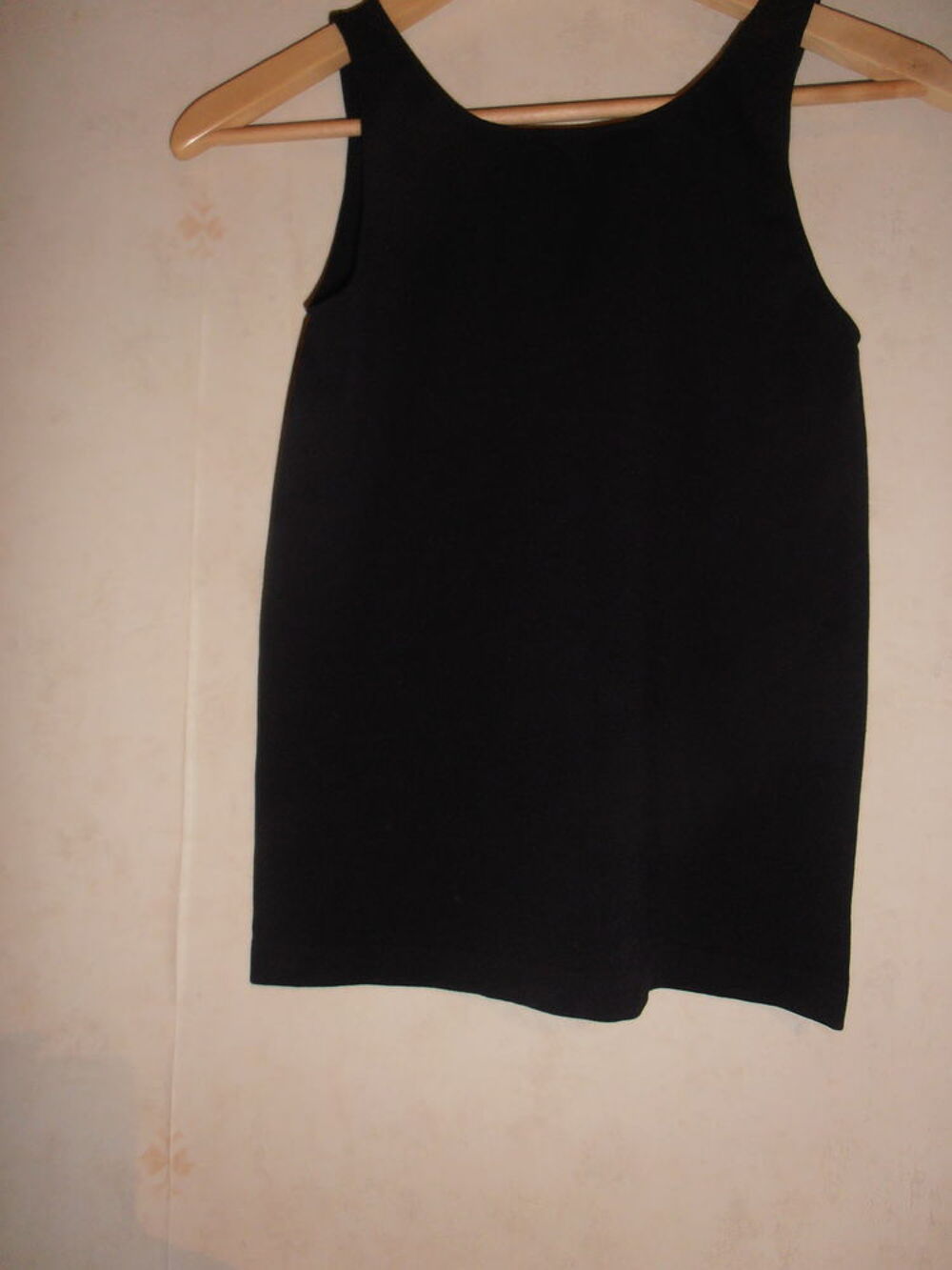 Top noir (82) Vêtements