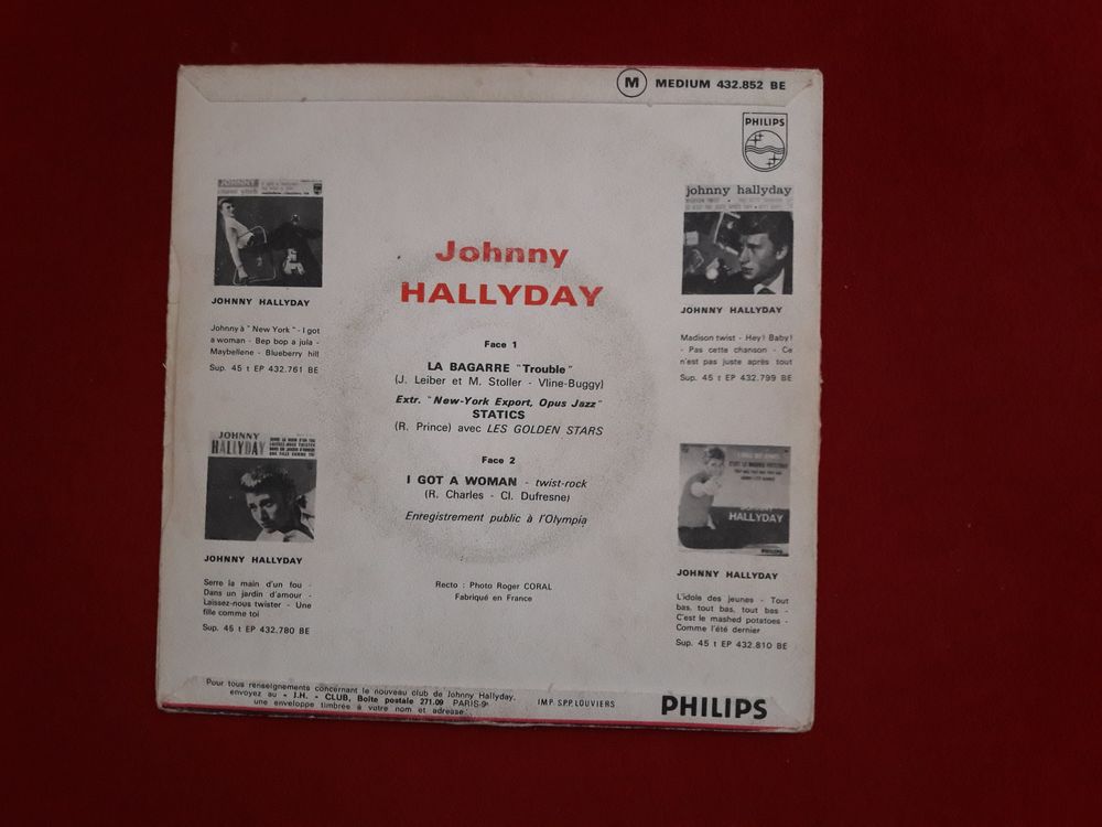 JOHNNY HALLYDAY 45 T LA BAGARRE CD et vinyles