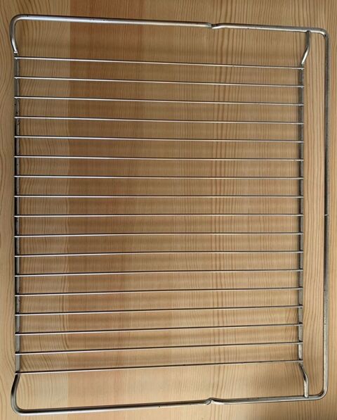 Lot 1 grille et 2 l�ches frite pour four Whirlpool 30 Monteux (84)