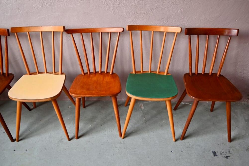 S&eacute;rie de 6 chaises d&eacute;pareill&eacute;es bistrots &agrave; barreaux color&eacute;es Meubles