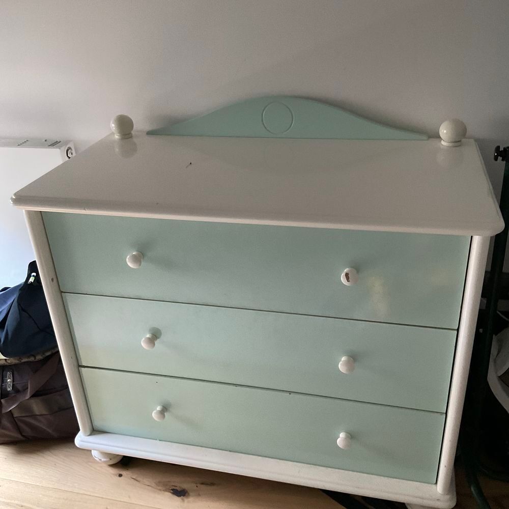 Commode en bois vert Mobilier enfants