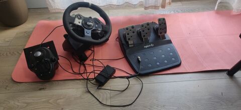 Logitech G920: volant + pédalier + levier vitesse et support 125 Créteil (94)