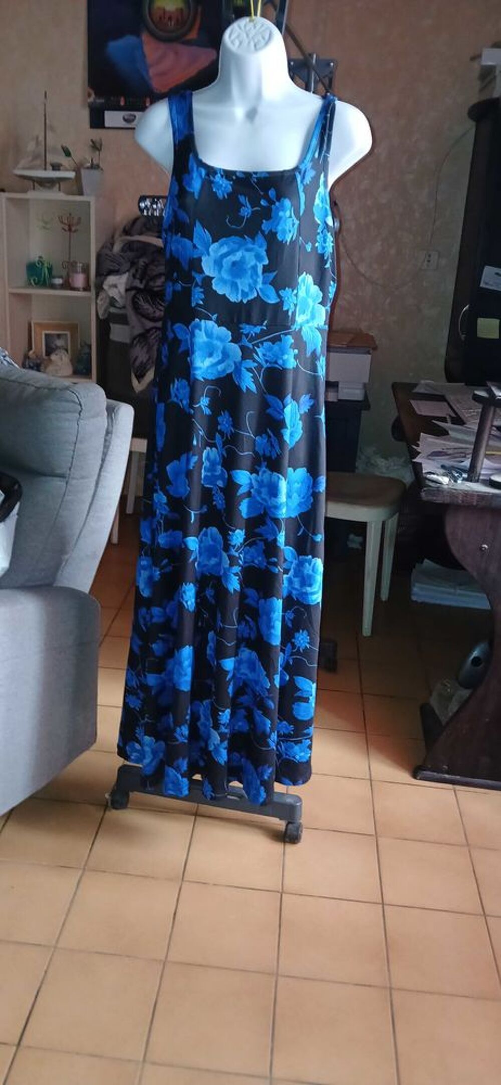 robe longue neuve Vêtements