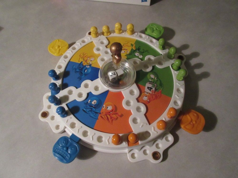 Jeu des petits chevaux Jeux / jouets