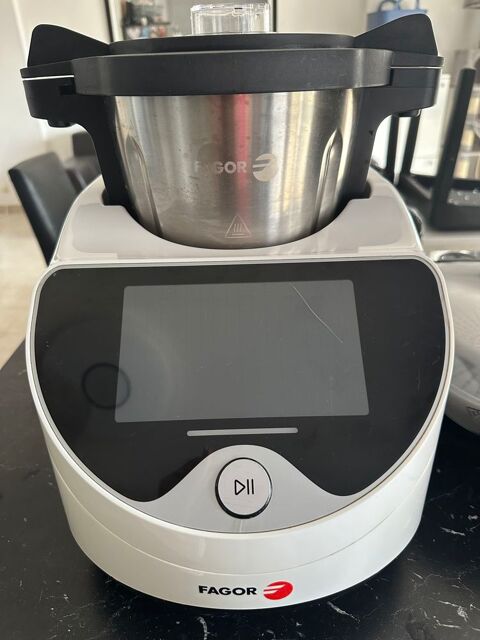 Robot cuiseur Fagor
100 Antibes (06)