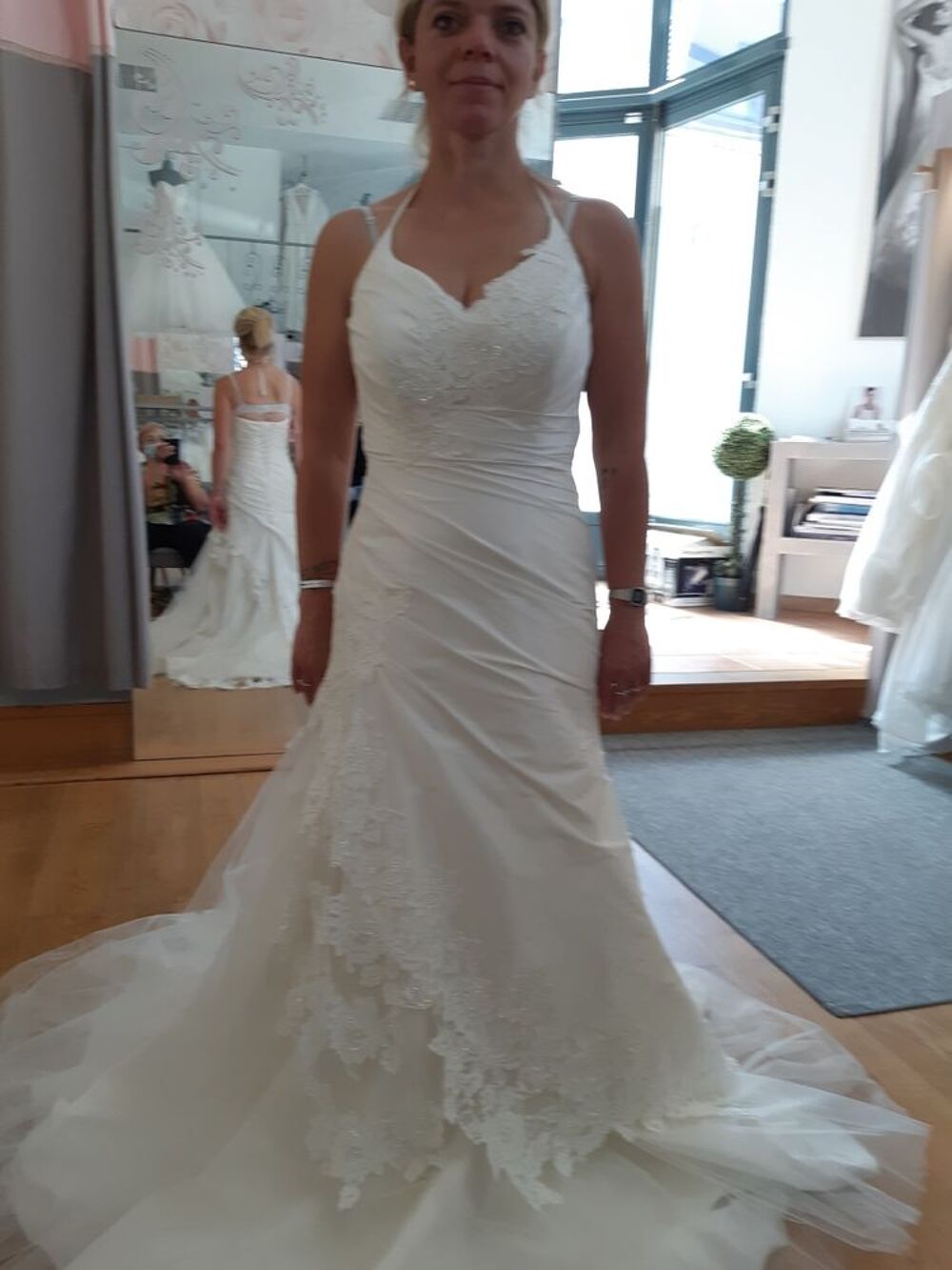 Robe de mari&eacute;e Vêtements
